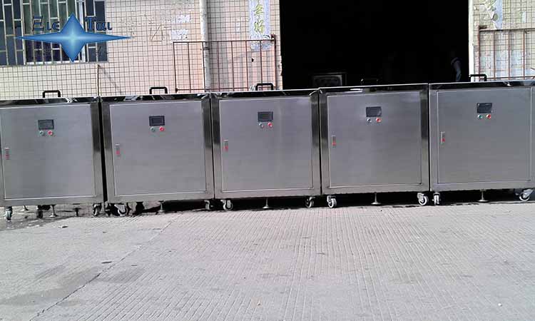 超聲波清洗機用什么水？放多少水合適？