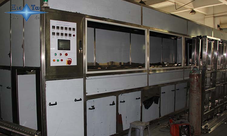 超聲波清洗機(jī)的清洗槽是哪些材質(zhì)？清洗溫度多少度適宜？